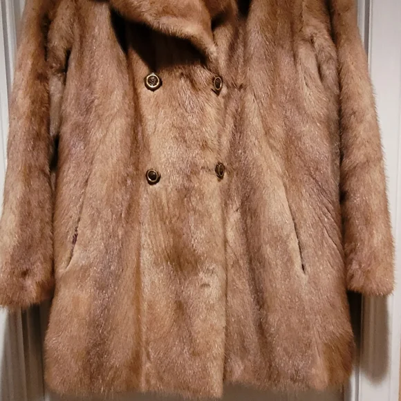 ✨️ VINTAGE  RARE  PRE-OWNED Women's Pastel Genuine Mink Fur PEACOATSize M